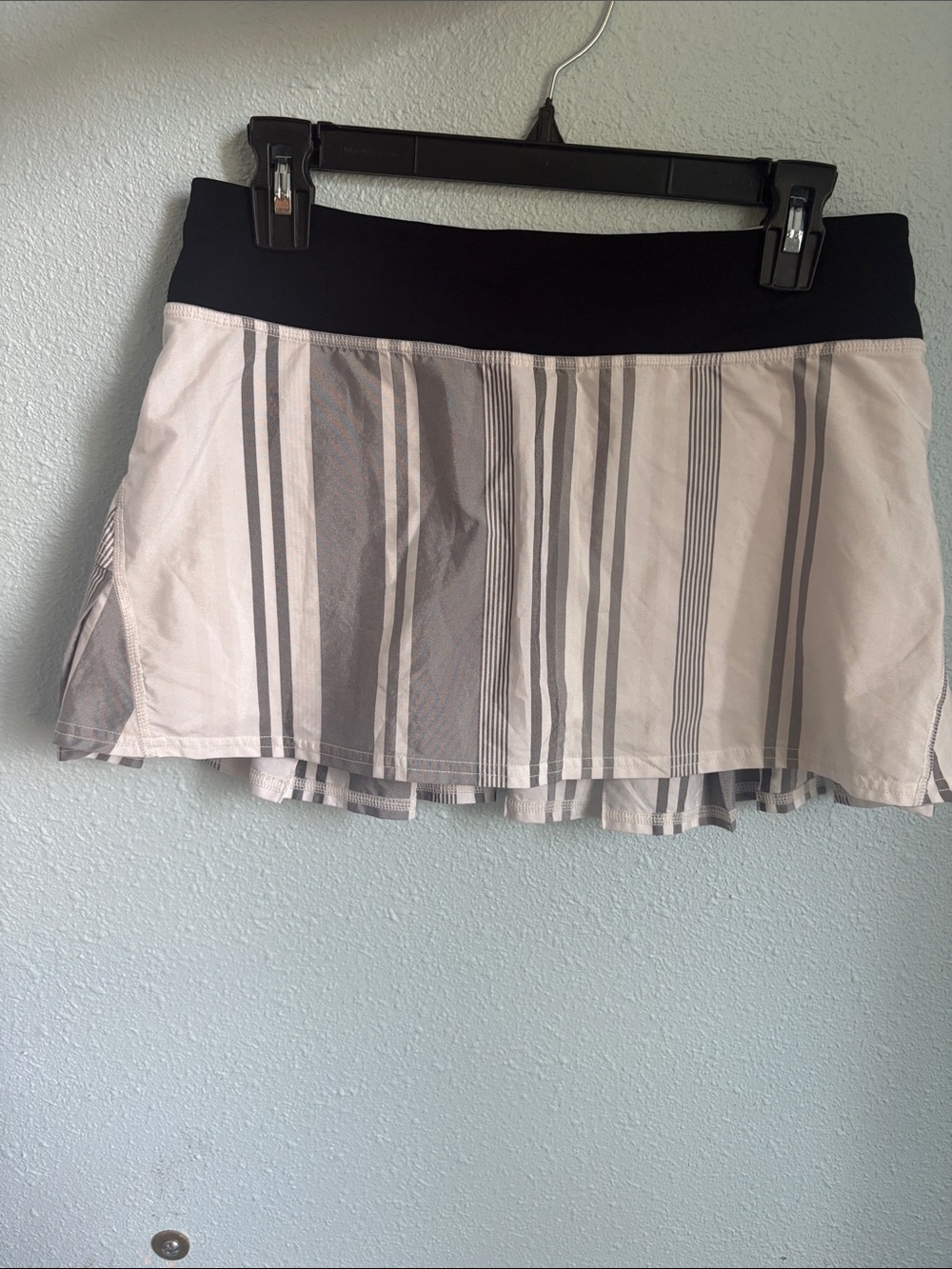 Lululemon Pace Setter Gray & White Striped Skort.